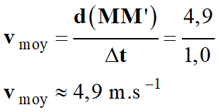v moy = 4,9 m / s